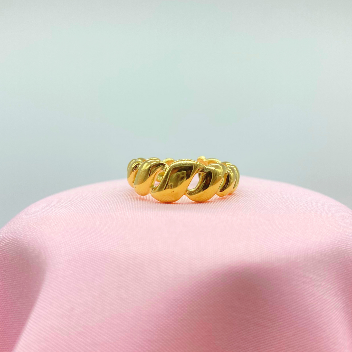 Anillo Croissant Dorado