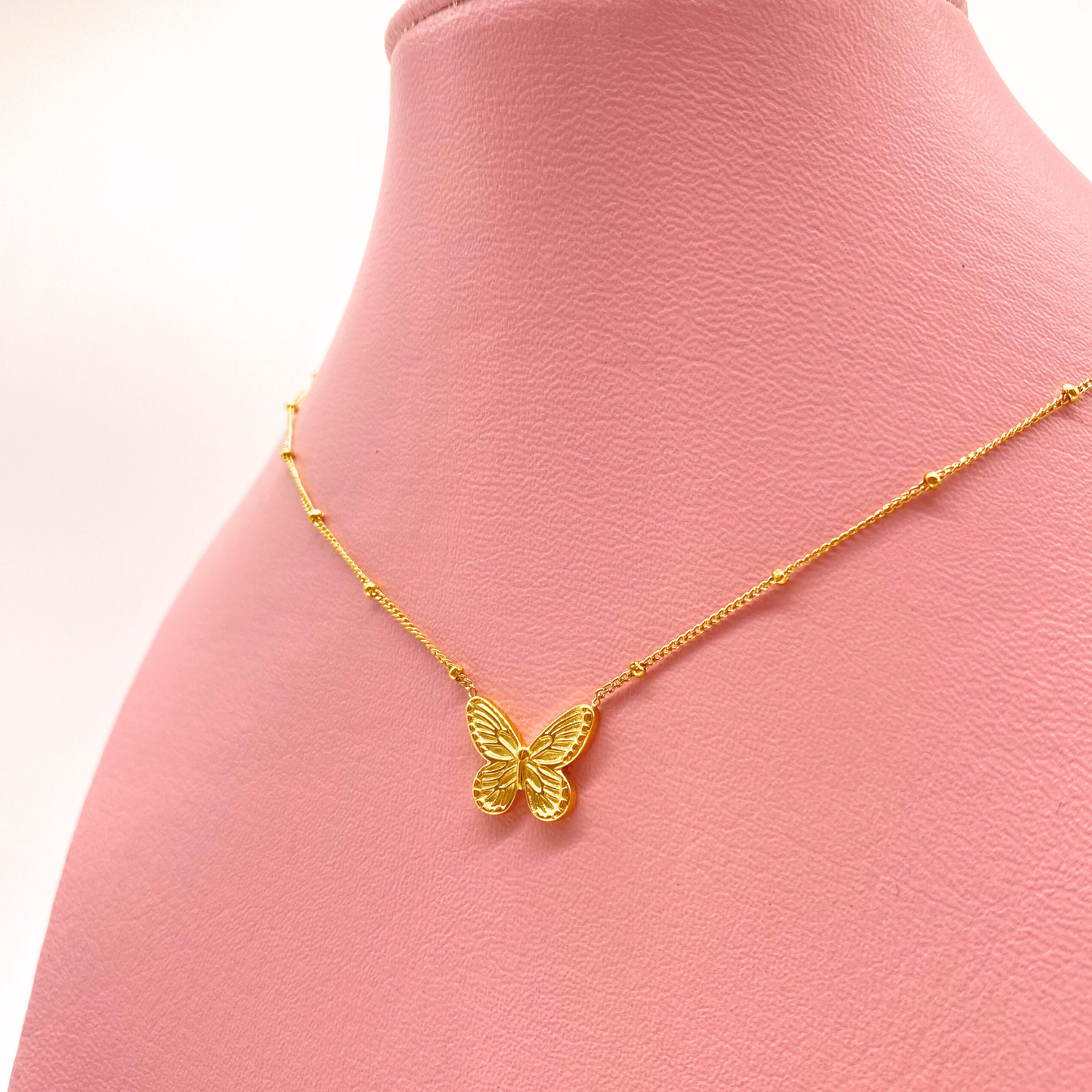 Collar Butterfly