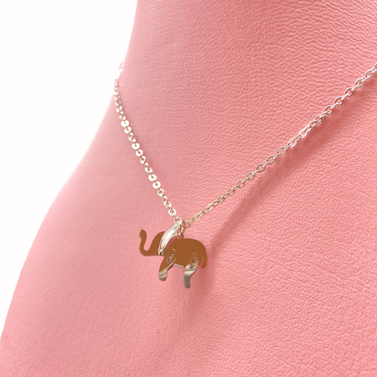 Collar Elefante Dorado o Plateado